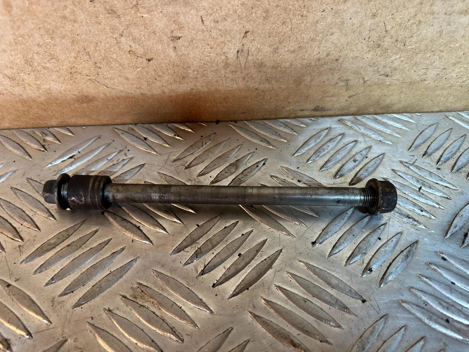 Honda CBF125 Front Wheel Spindle Axle With Nut & Spacer 2012 CBF 125