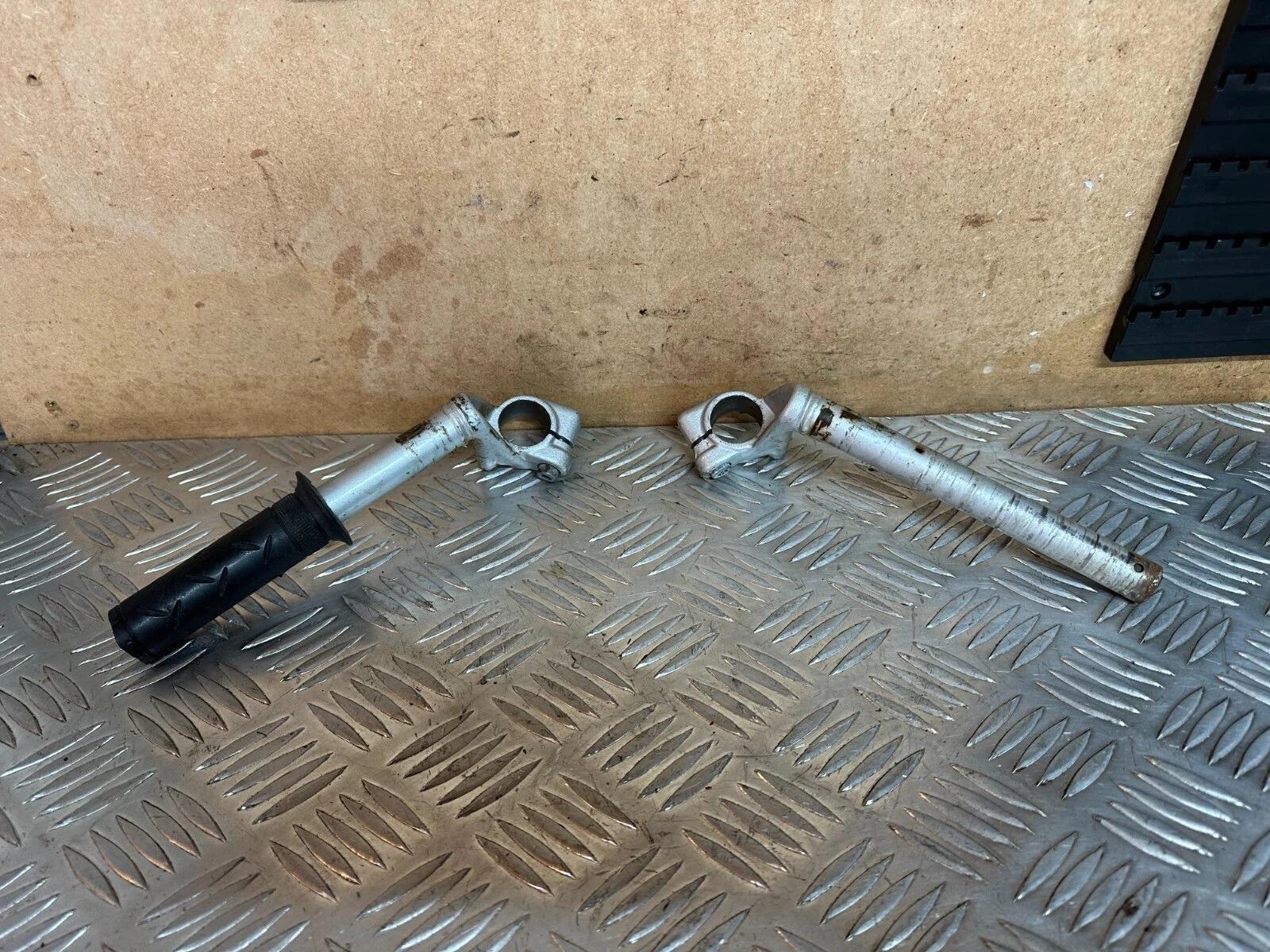 Honda CBR125 Handlebars Left & Right Clip On Type Bars Not Bent 2005 CBR 125