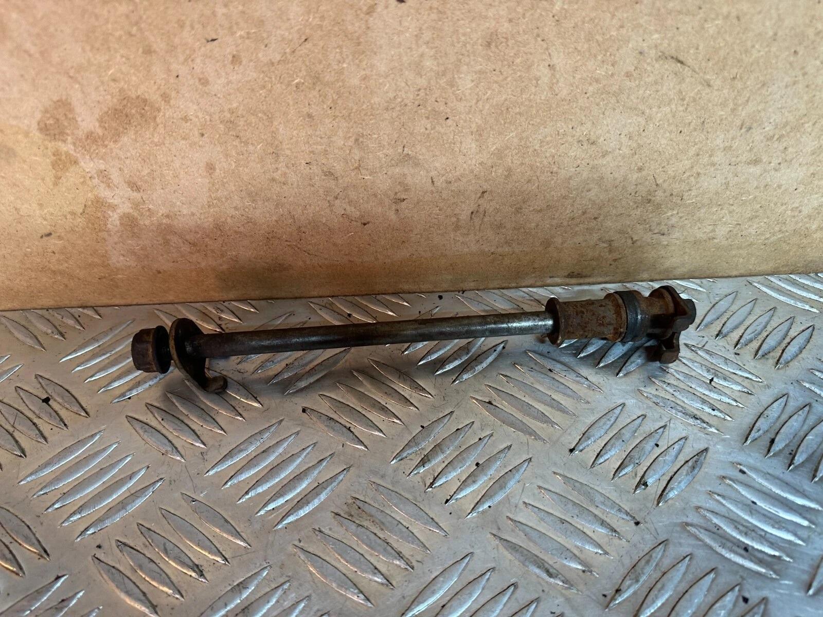 Honda CBF125 Rear Wheel Spindle Axle With Chain Tensioners Spacers 2012 CBF 125