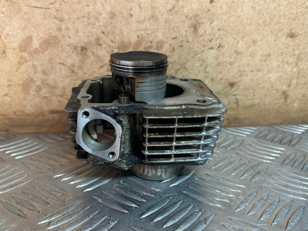 Honda CBF125 Engine Cylinder Barrel & Piston Top End 2012