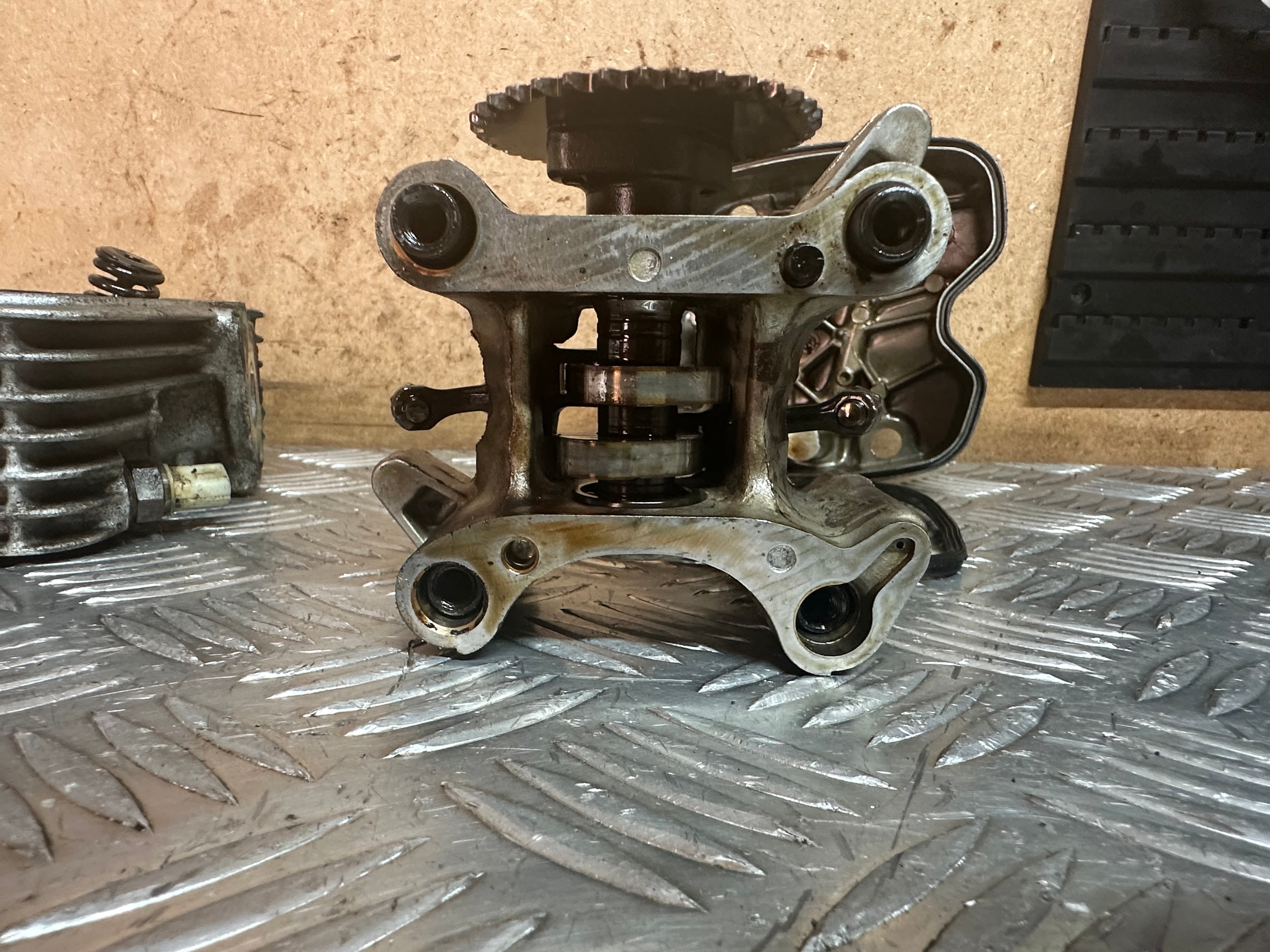 Honda CBF125 Engine Cylinder Head Complete With Valves & Cam 2012
