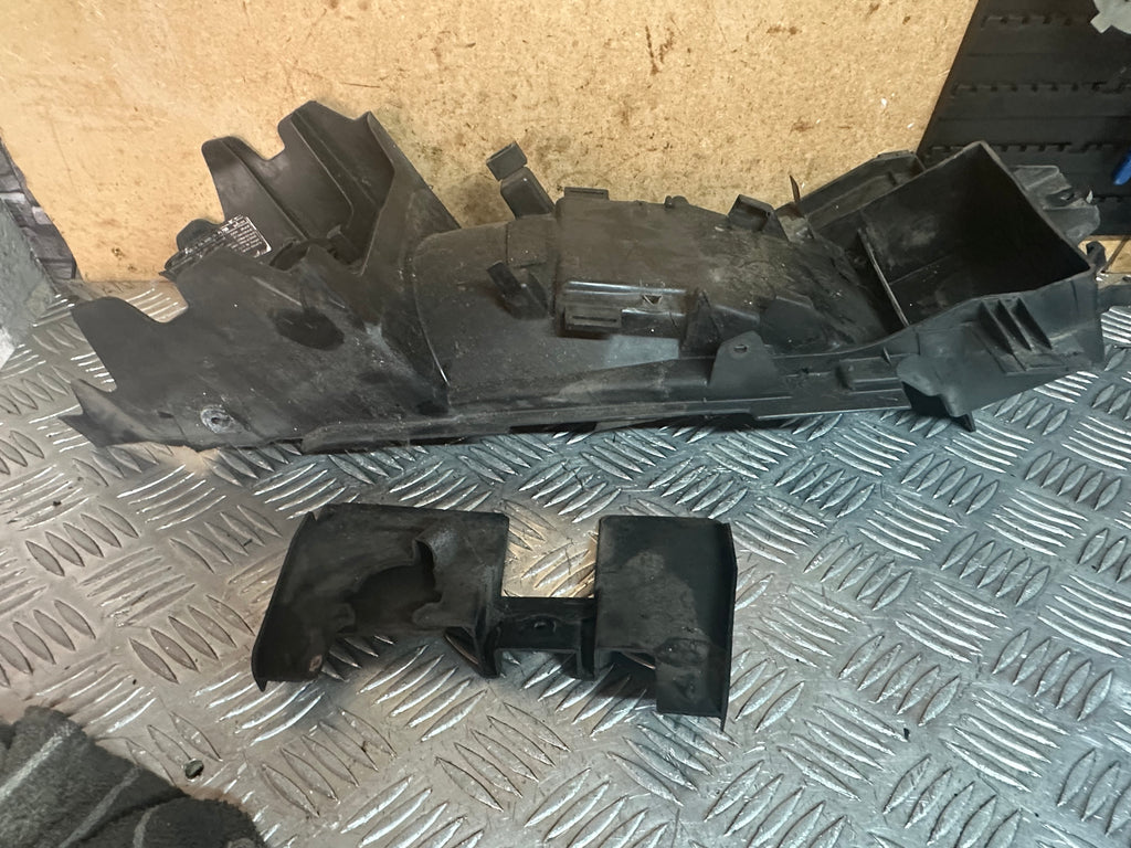 Kawasaki ZX600 Battery Tray Rear Undertray Fender F2 1996 Ninja ZX6R