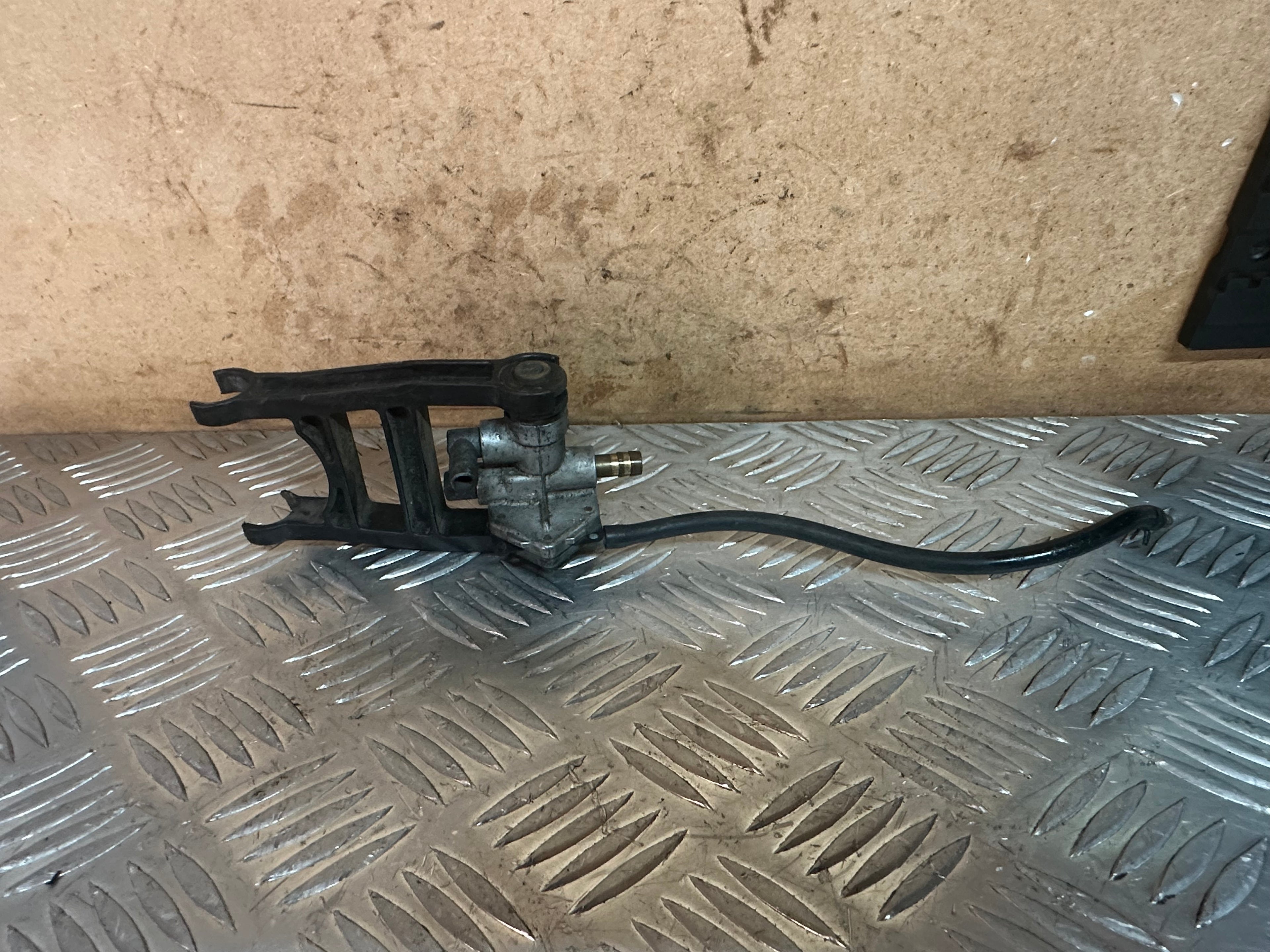 Kawasaki ZX600 Fuel Vacuum Valve F2 1996 Ninja ZX6R