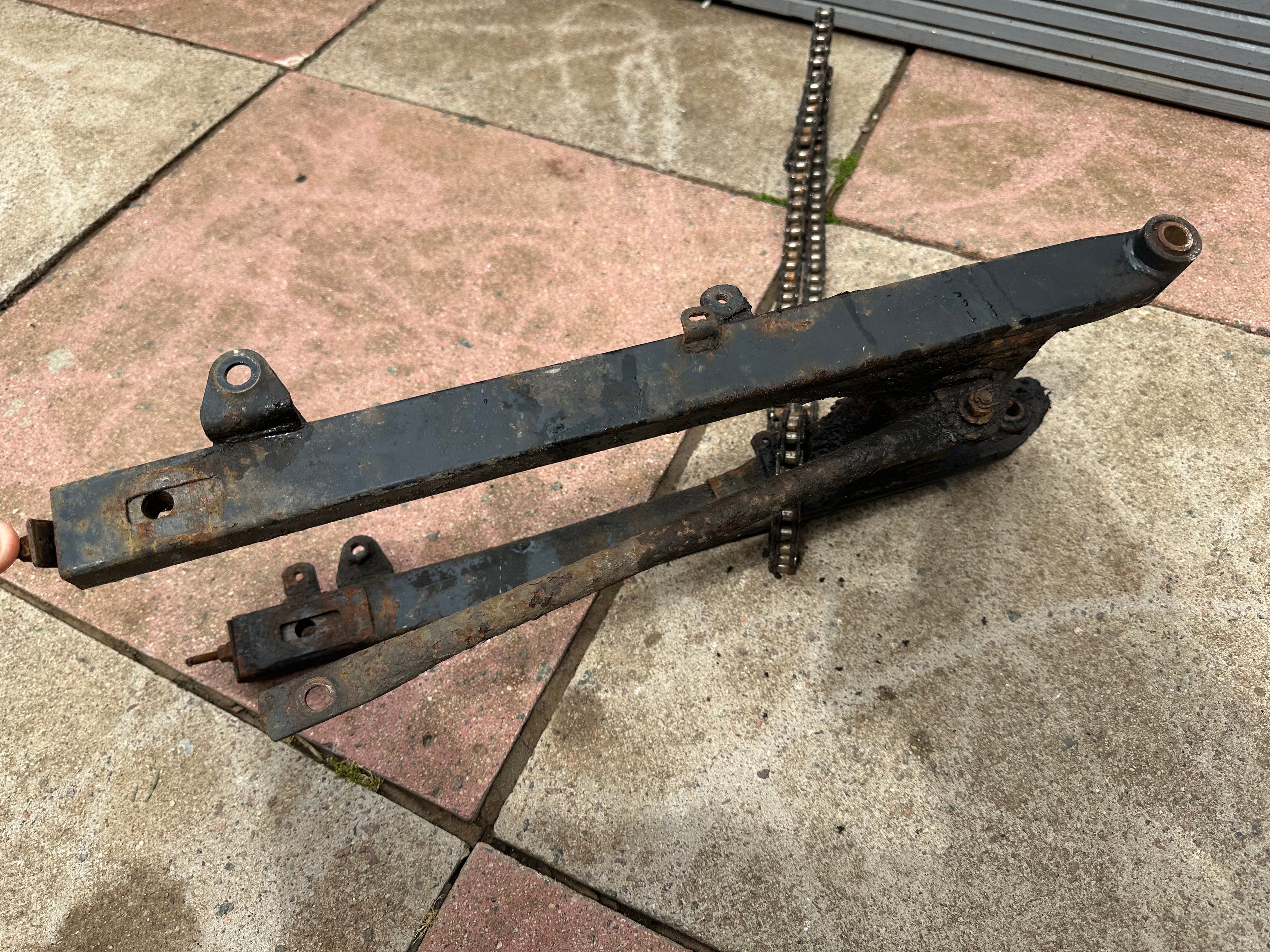Honda CBF125 Swing Arm & Drum Rod 2012