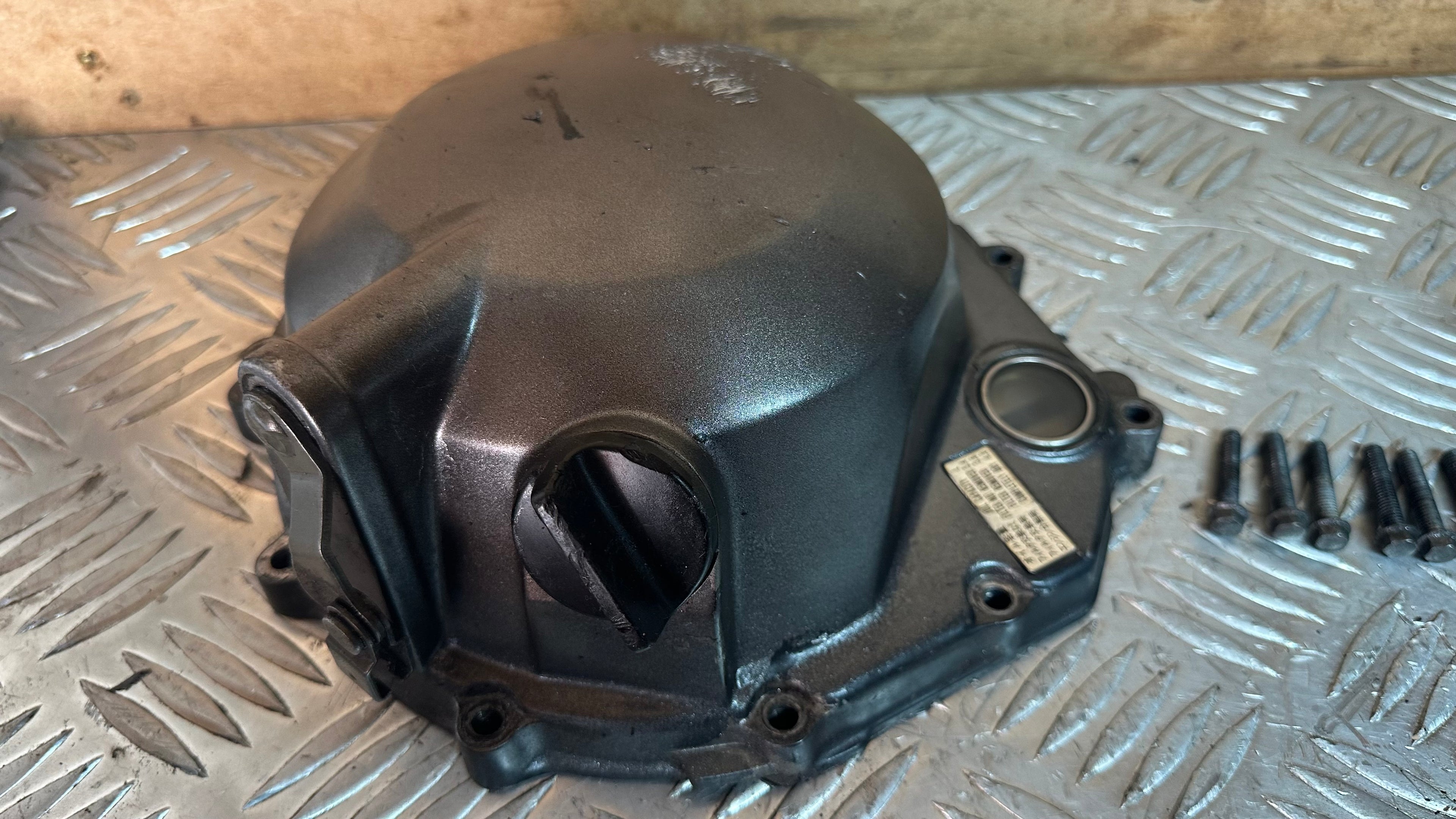 Kawasaki ZX600 Engine Clutch Cover With Clutch Arm & Bolts Used F2 1996 Ninja ZX6R