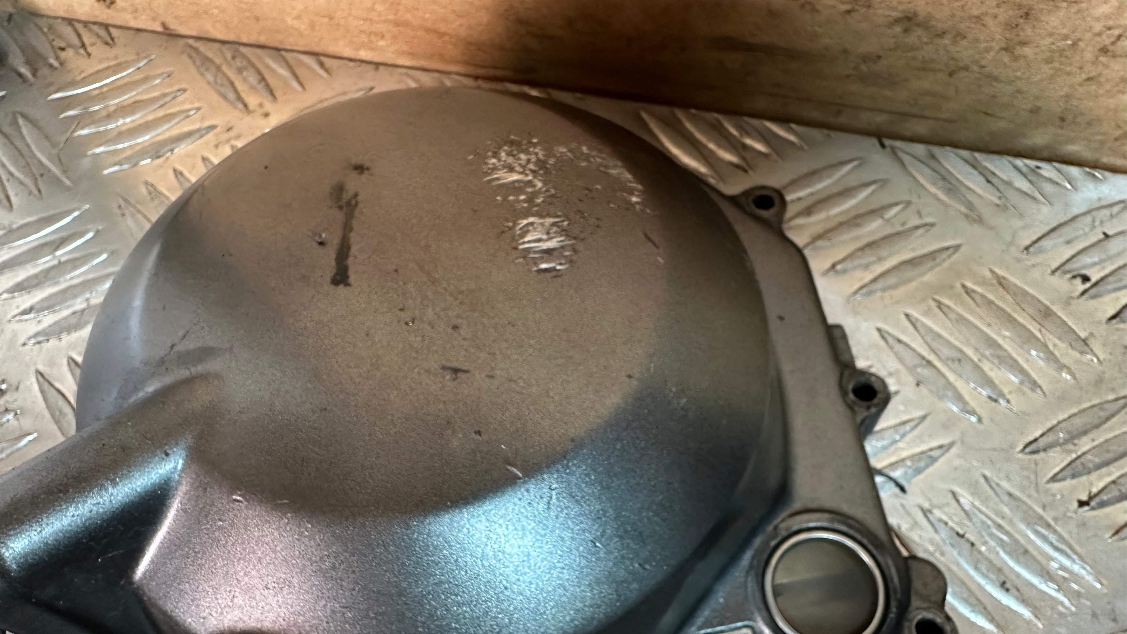 Kawasaki ZX600 Engine Clutch Cover With Clutch Arm & Bolts Used F2 1996 Ninja ZX6R