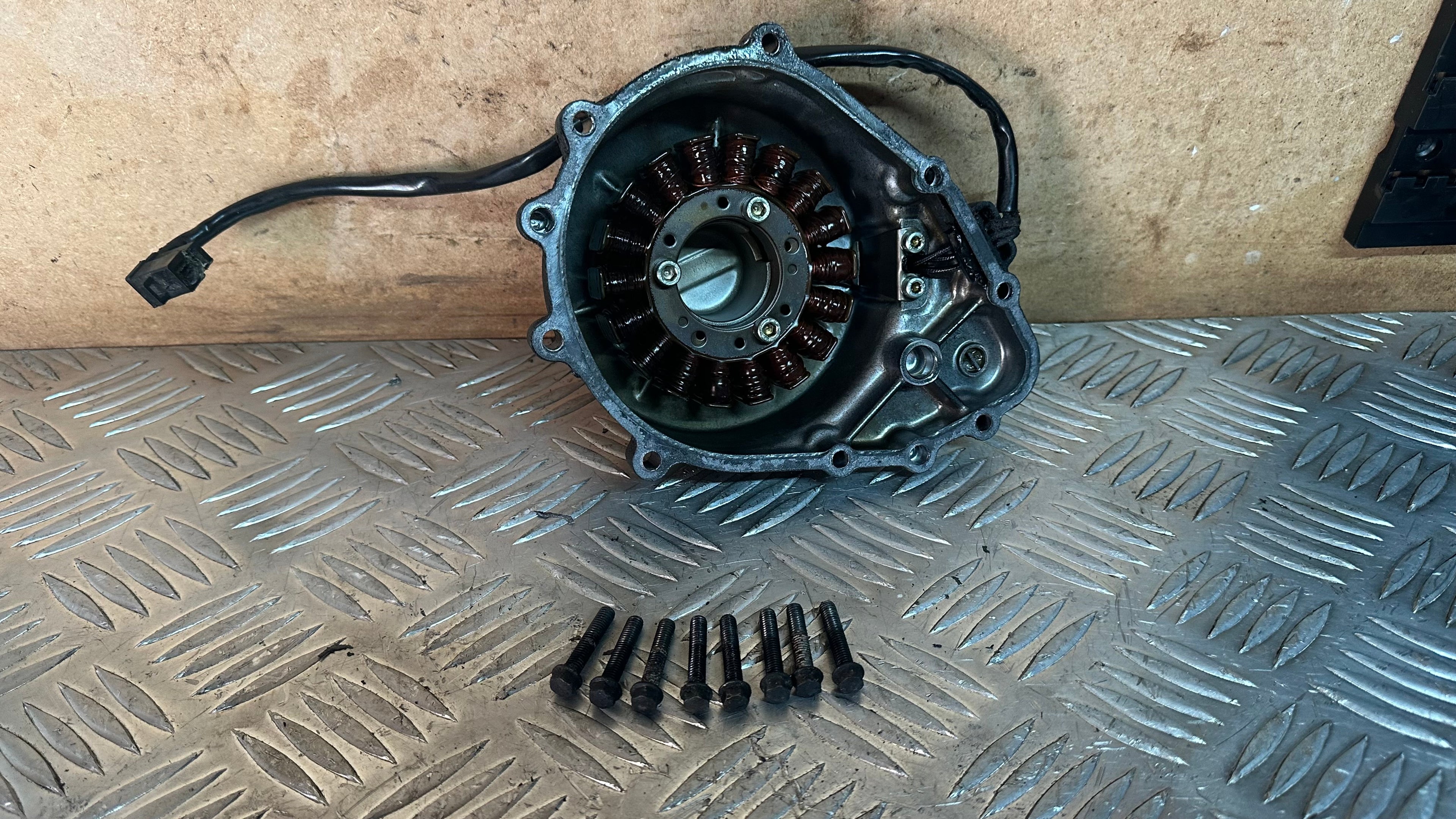 Kawasaki ZX600 Ignition Stator & Generator Cover With Bolts Used F2 1996 Ninja ZX6R