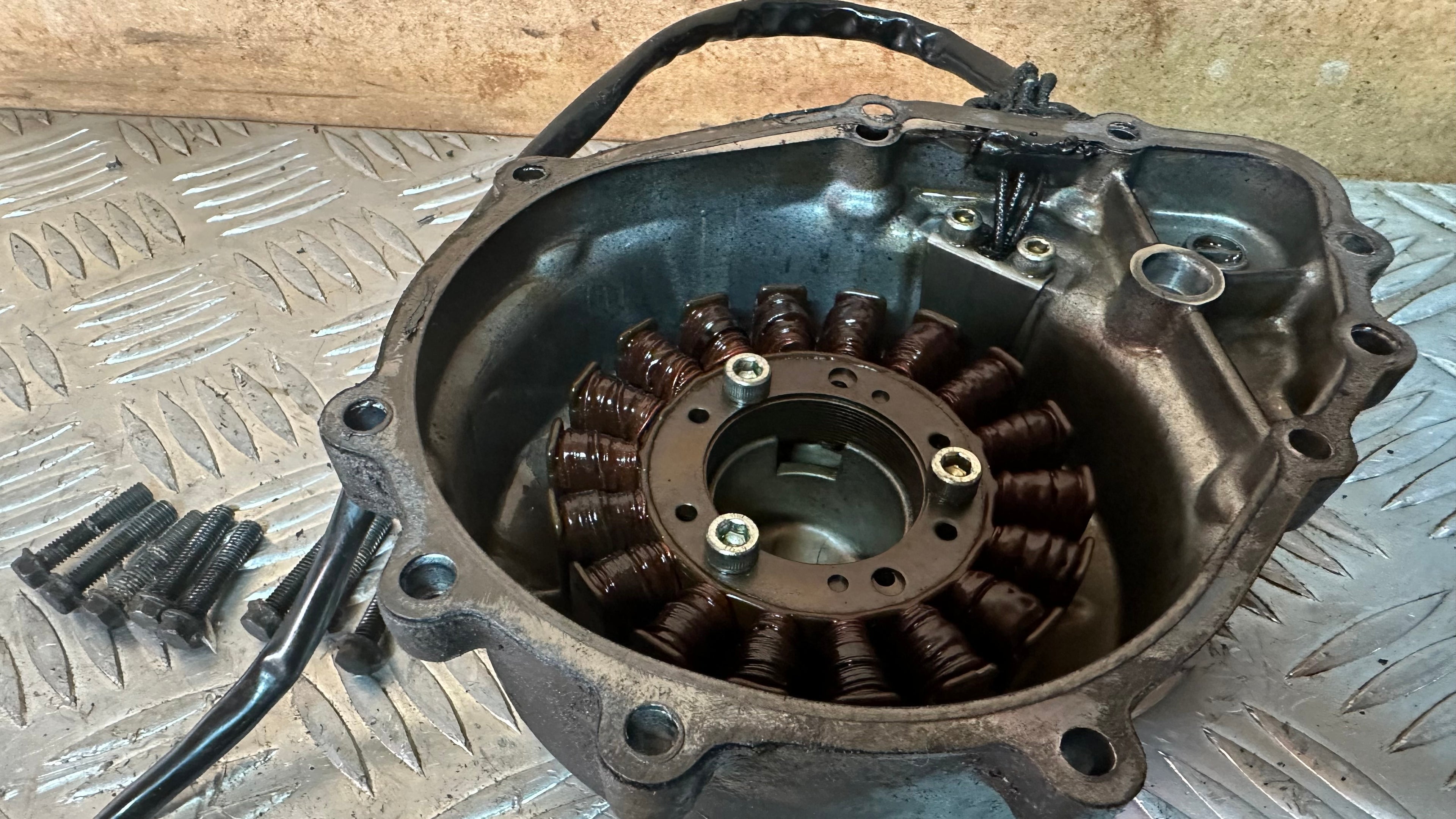 Kawasaki ZX600 Ignition Stator & Generator Cover With Bolts Used F2 1996 Ninja ZX6R