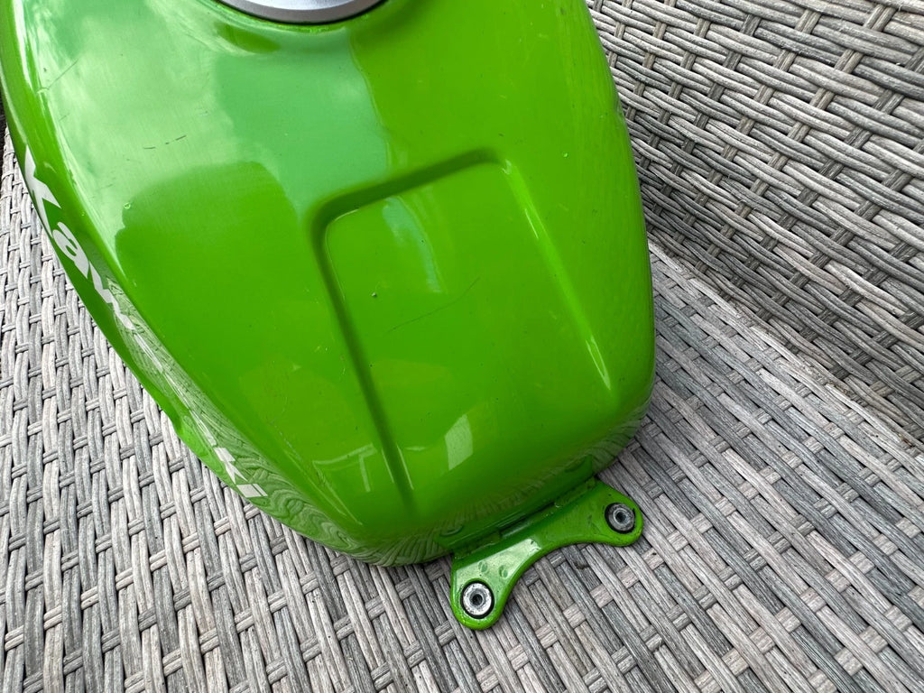 Kawasaki ZX600 Fuel Petrol Gas Tank With Cap & Key F2 F3 1996 Ninja ZX6R