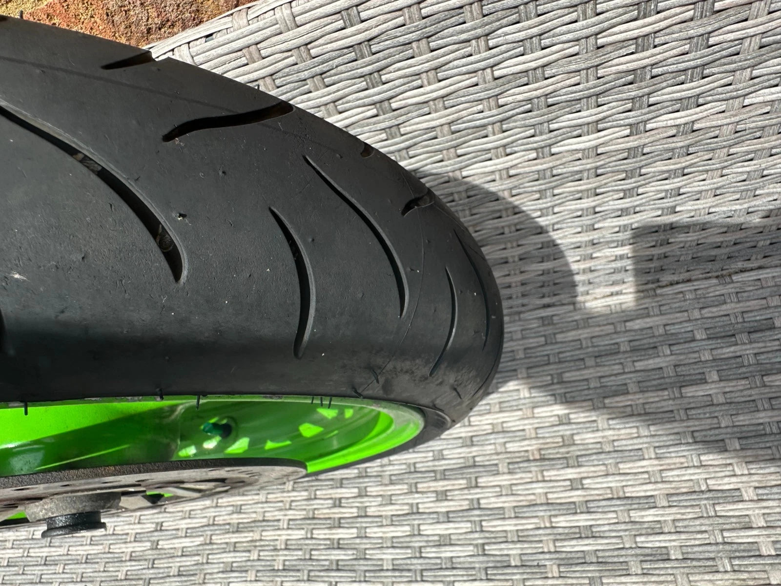 Kawasaki ZX600 Front Wheel + Discs & Good Bridgestone Tyre ZXR ZX600R