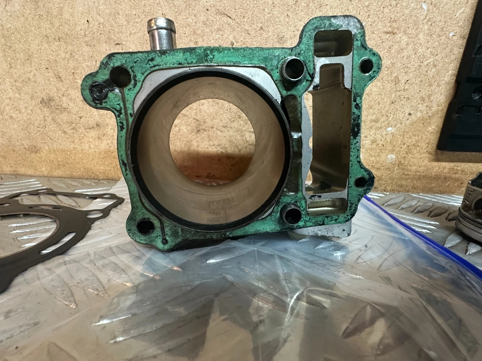 Honda CBR125R Engine Cylinder Barrel & Piston VGC Carb Model CBR125 2005 CBR 125