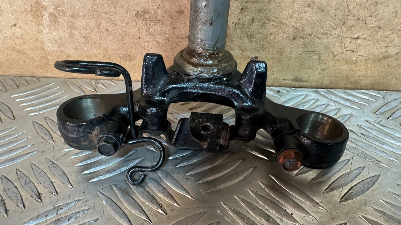 Honda CBR125R Yokes Fork Triple Clamps Top & Bottom Yoke Carb Model 2005 CBR 125