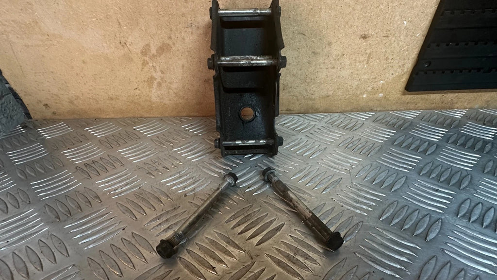 Honda CBF125 Engine Mount Set Bolts & Bracket 2012 CBF 125