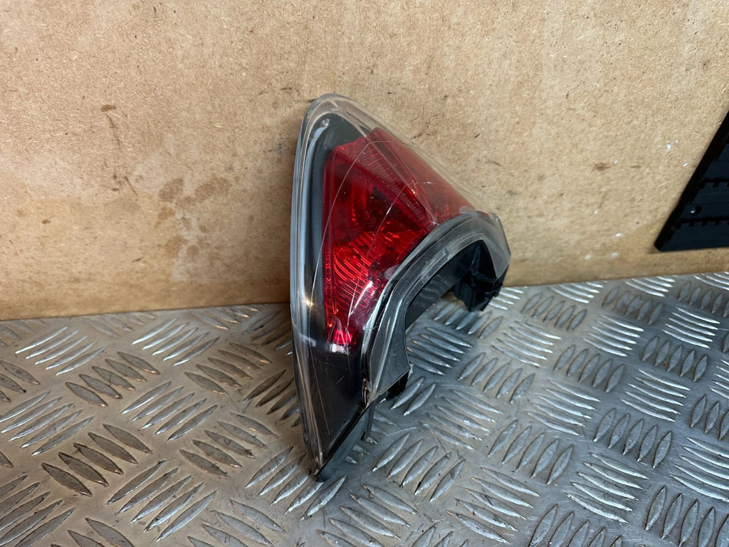 Honda CBR125R Rear Light Unit Taillight 2005 CBR 125