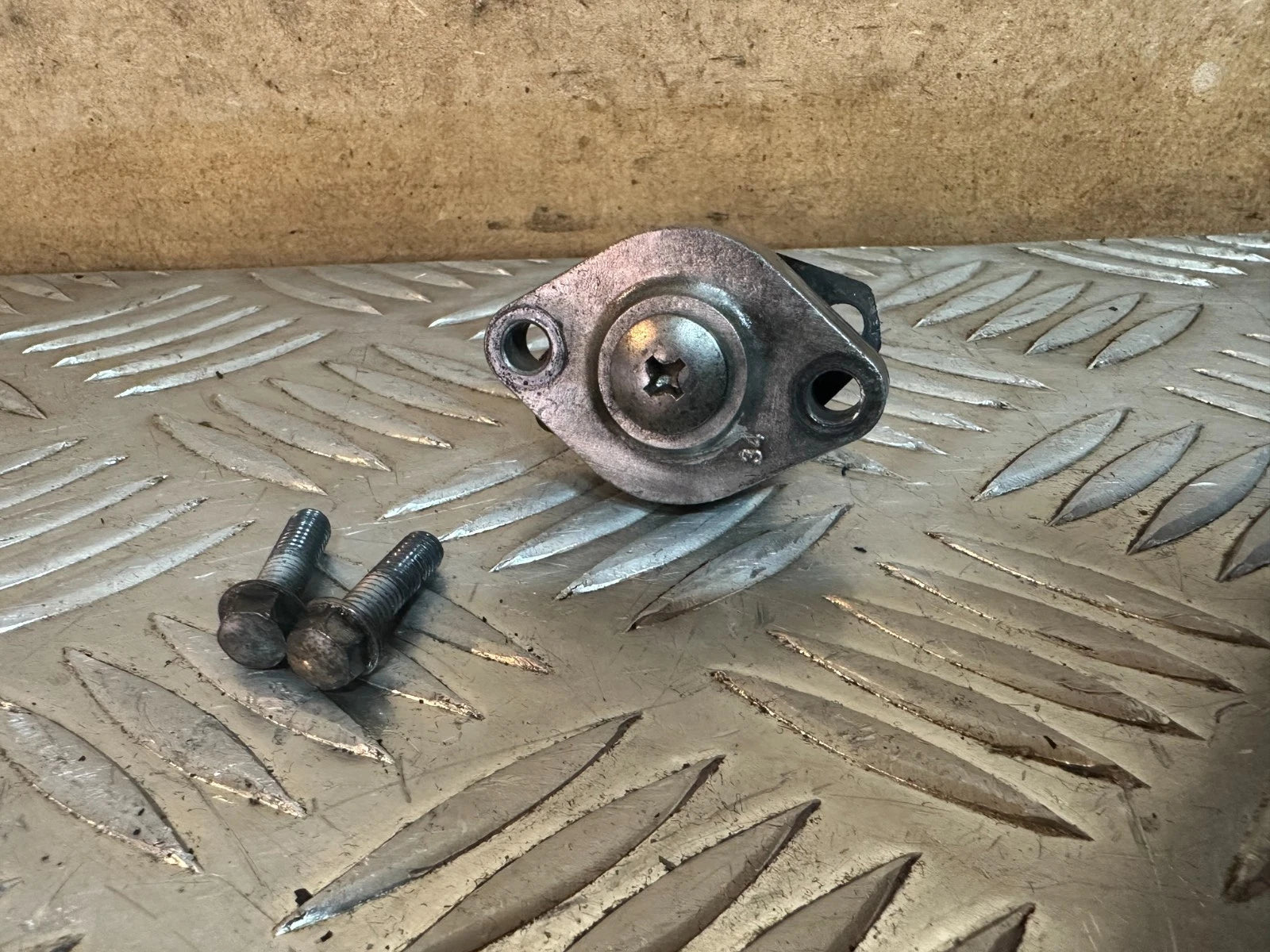 Honda CBR125R Camshaft Cam Chain Tensioner + Bolts Carb Model 2005 CBR 125