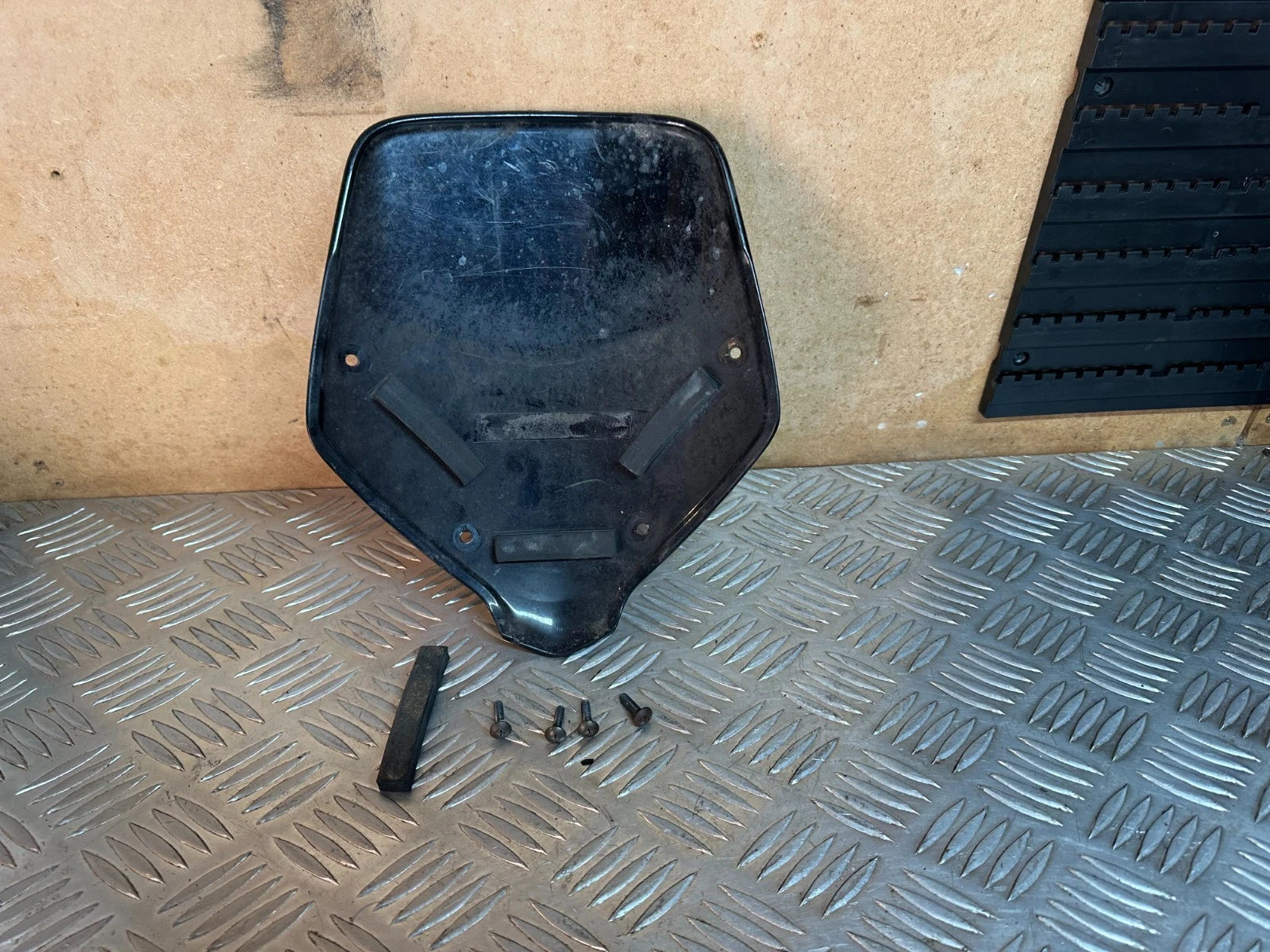 Honda CBF125 Screen Windshield 2012 Complete With Original Screws CBF 125