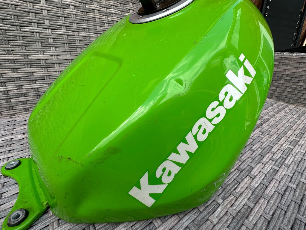 Kawasaki ZX600 Fuel Petrol Gas Tank With Cap & Key F2 F3 1996 Ninja ZX6R