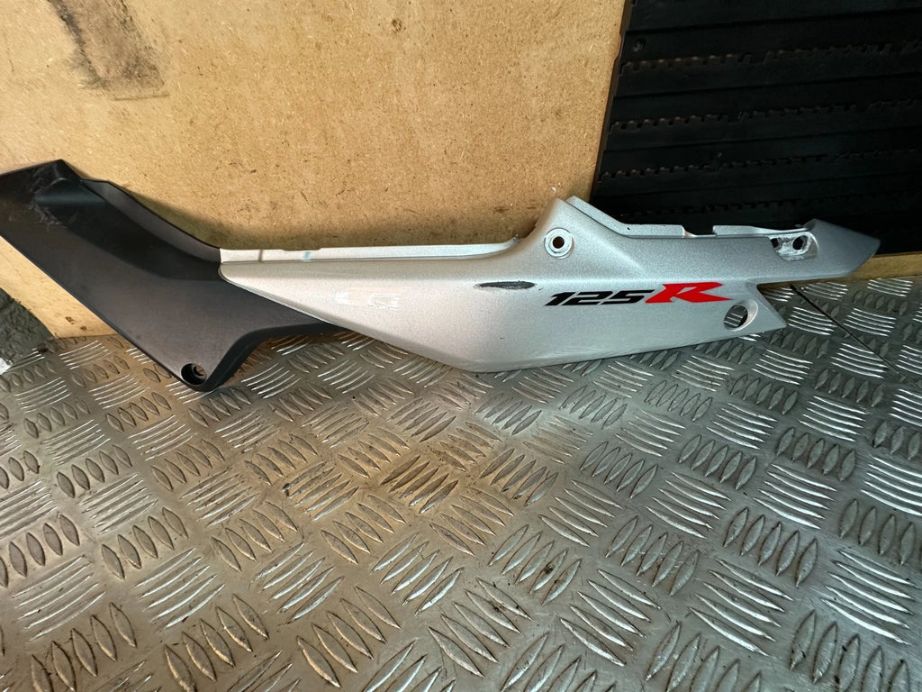 Honda CBR125R Left Rear Side Panel Fairing In Silver CBR125 2005 CBR 125