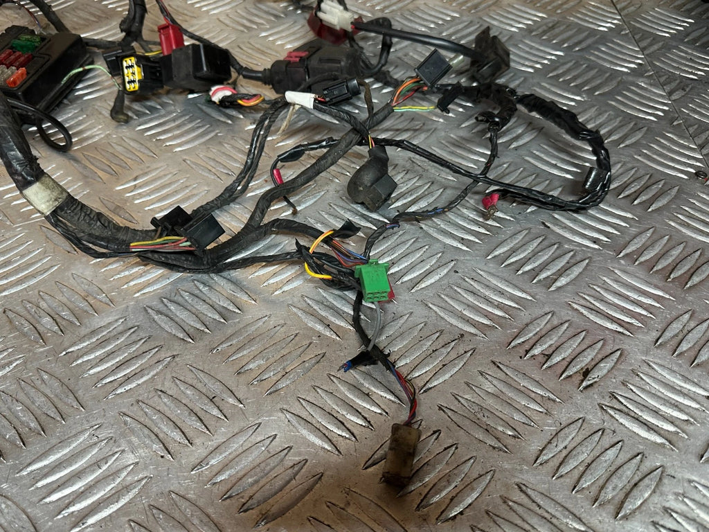 Kawasaki ZX600 Wiring Loom Harness Fuse Box Regulator Etc 1996 ZX6R Ninja ZX600R