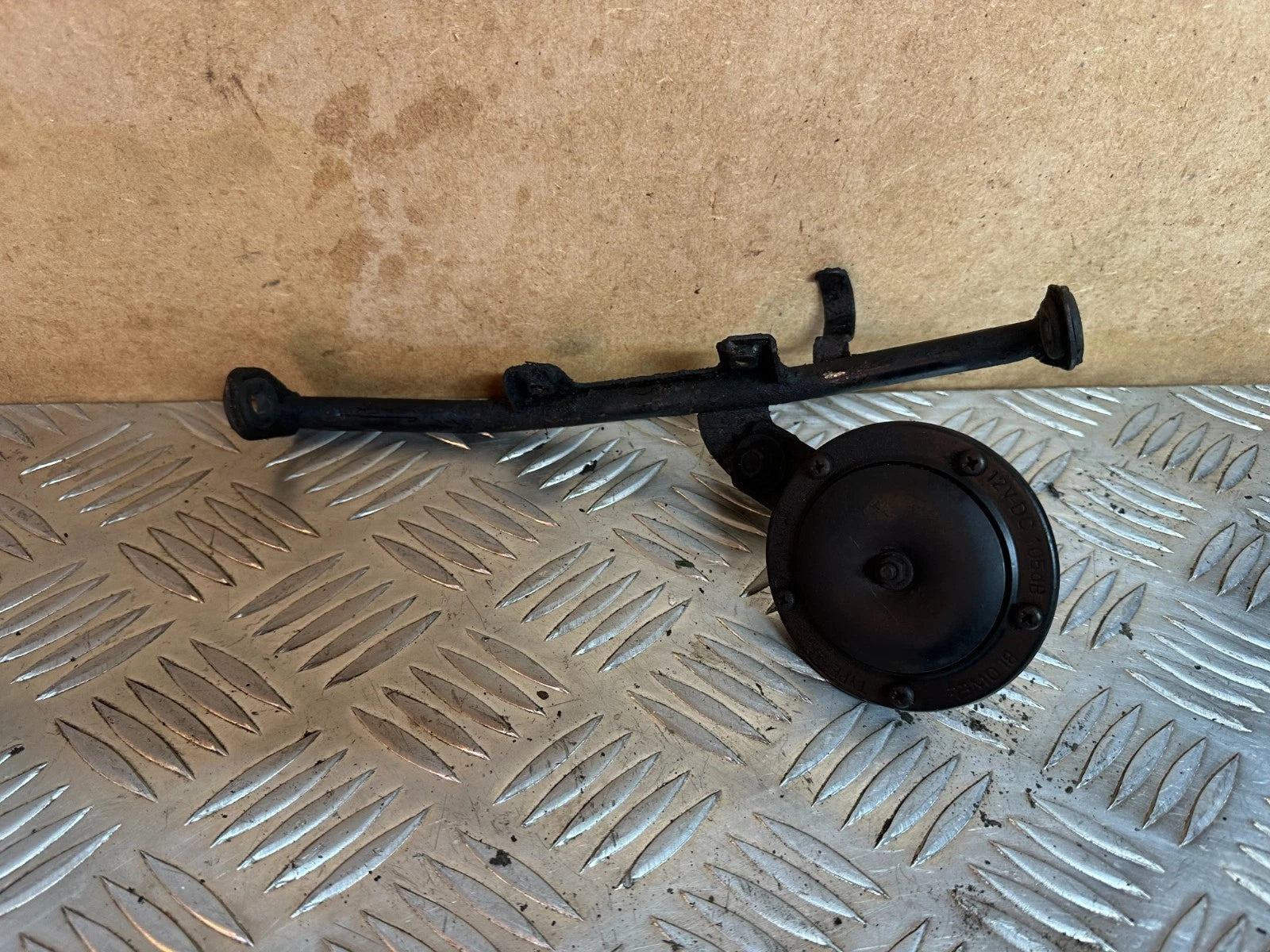 Honda CBF125 Horn Bracket With Horn 2012 CBF 125