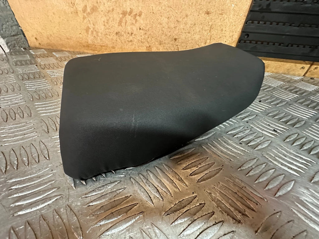 Kawasaki ZX600 Rear Seat Pillion Passenger Good Condition F2 1996 Ninja ZX6R