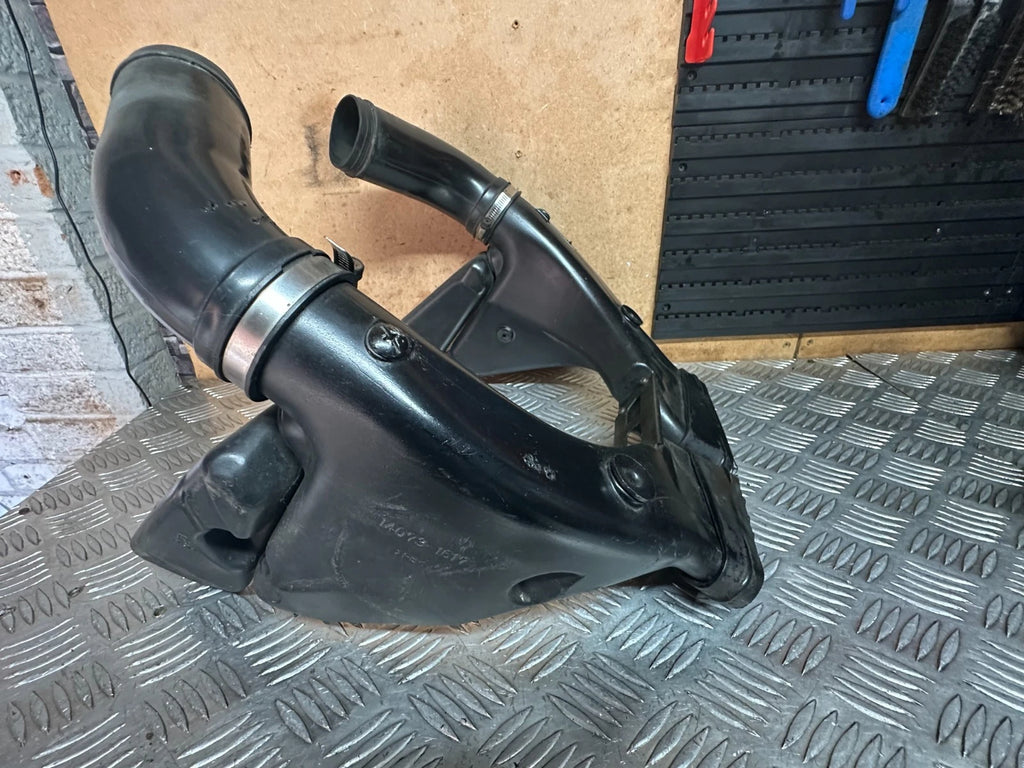 Kawasaki ZX600 Ram Air Intake Ducts Scoops Front Pair F2 F3 1996 Ninja ZX6R