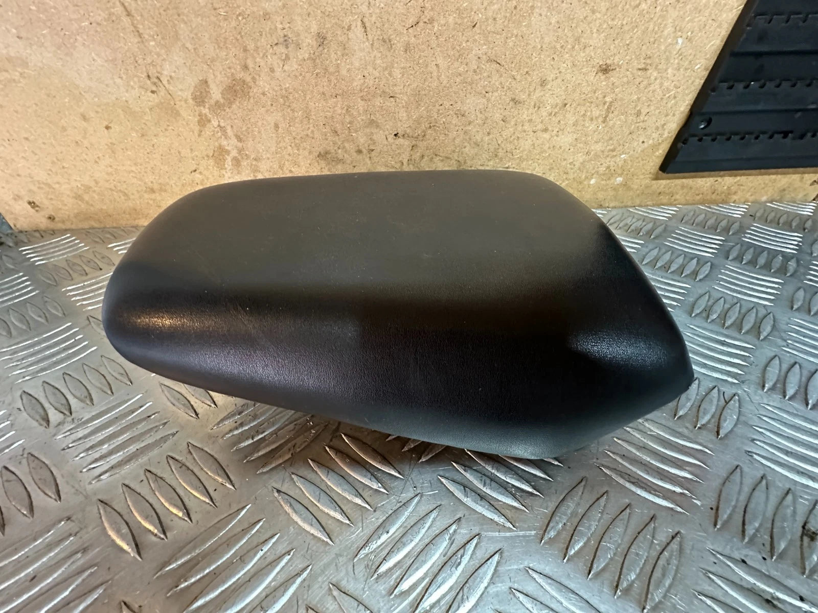 Honda CBR125R Rear Seat Passenger Pillion Excellent Condition 2005 CBR 125