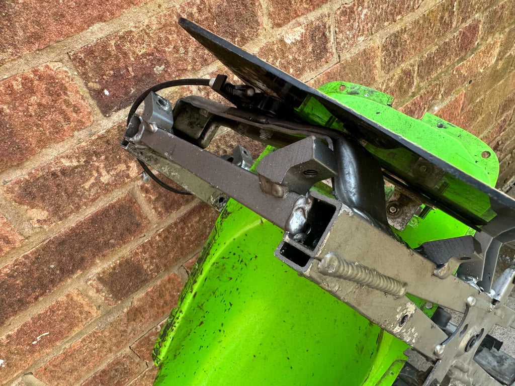 Kawasaki ZX600 Main Frame Chassis + Swing Arm + Yokes + V5 Logbook ZXR ZX600R