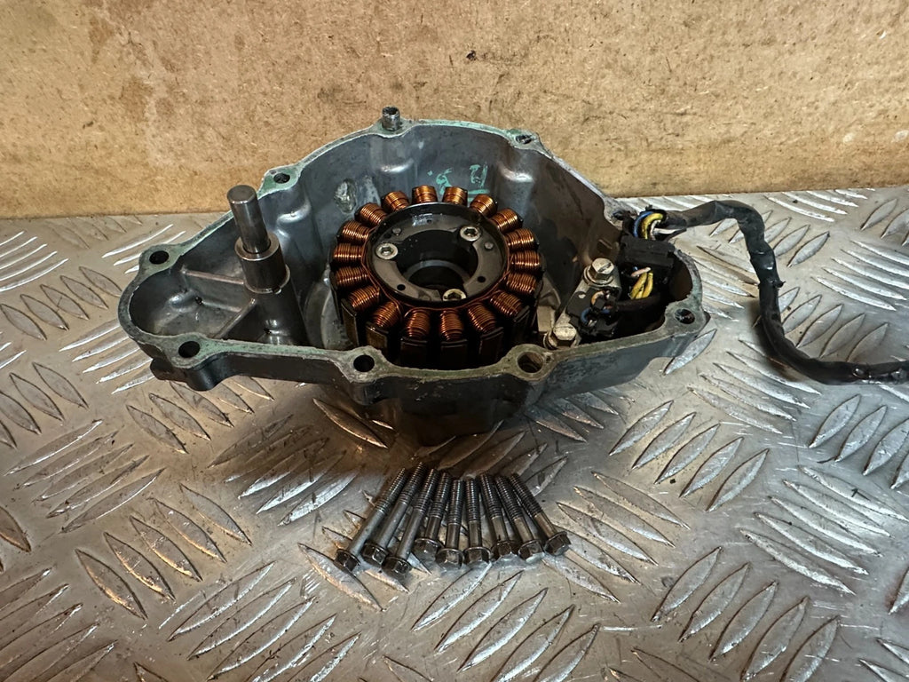 Honda CBR125R Ignition Stator & Flywheel Cover Engine Case CBR125 2005 CBR 125