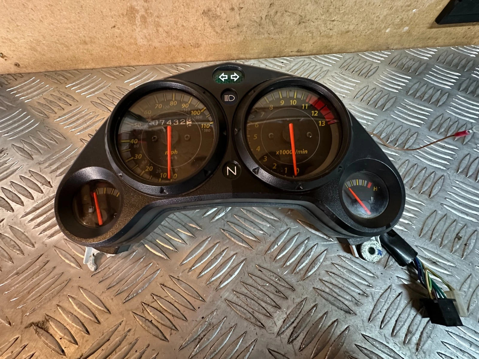 Honda CBR125R Clocks Dash Speedo Tacho 2005 CBR 125