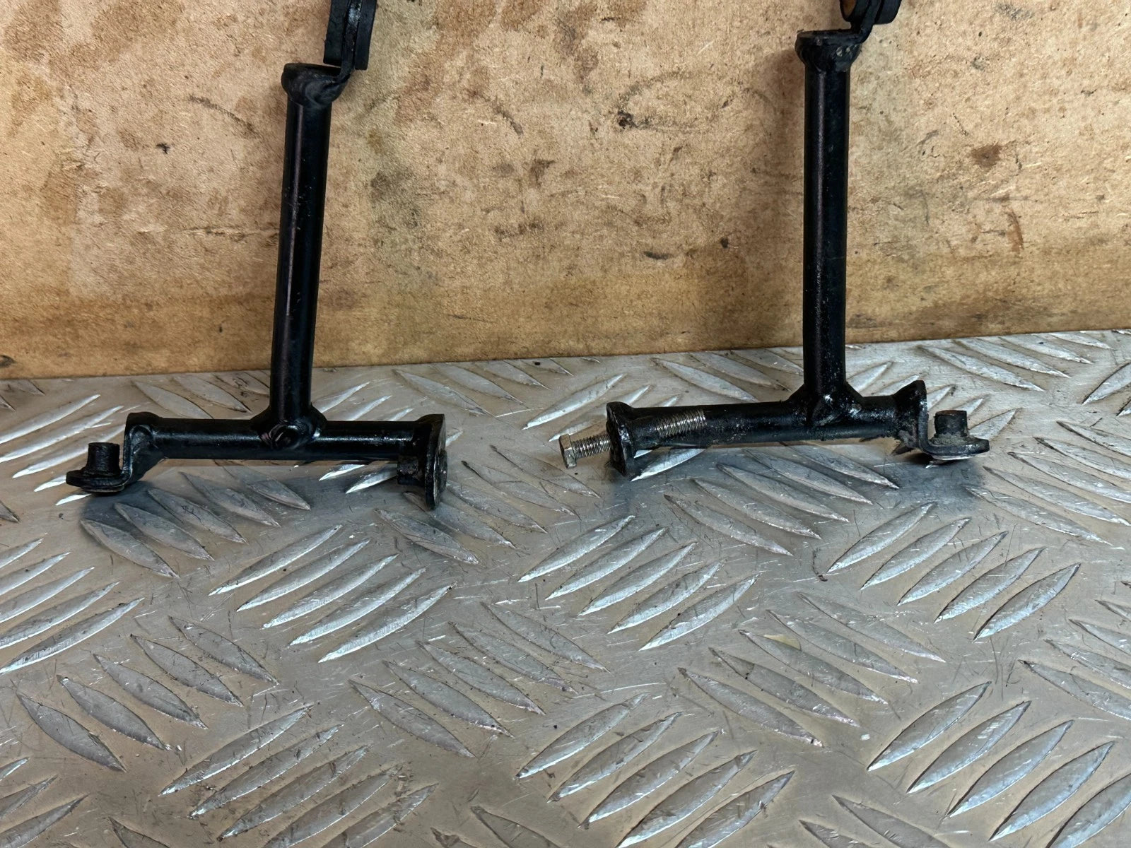 Kawasaki ZX600 Oil cooler Brackets Left & Right 1996 ZX6R Ninja ZX600R