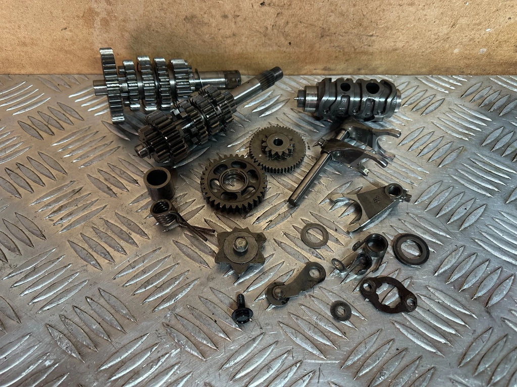 Honda CBR125R Gearbox Complete With Selector Drum & Forks CBR125 2005 CBR 125
