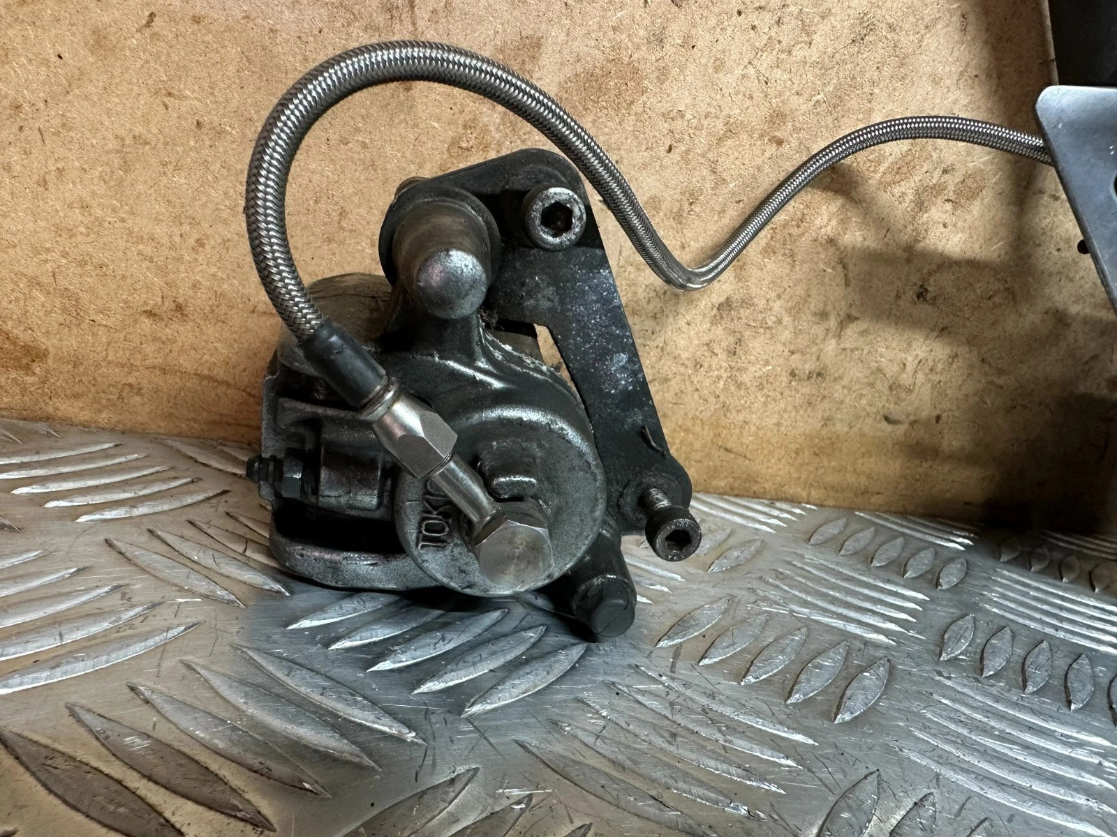 Kawasaki ZX600 Rear Brake Complete Master + Caliper + Foot Rest Hanger 1996 ZX6R