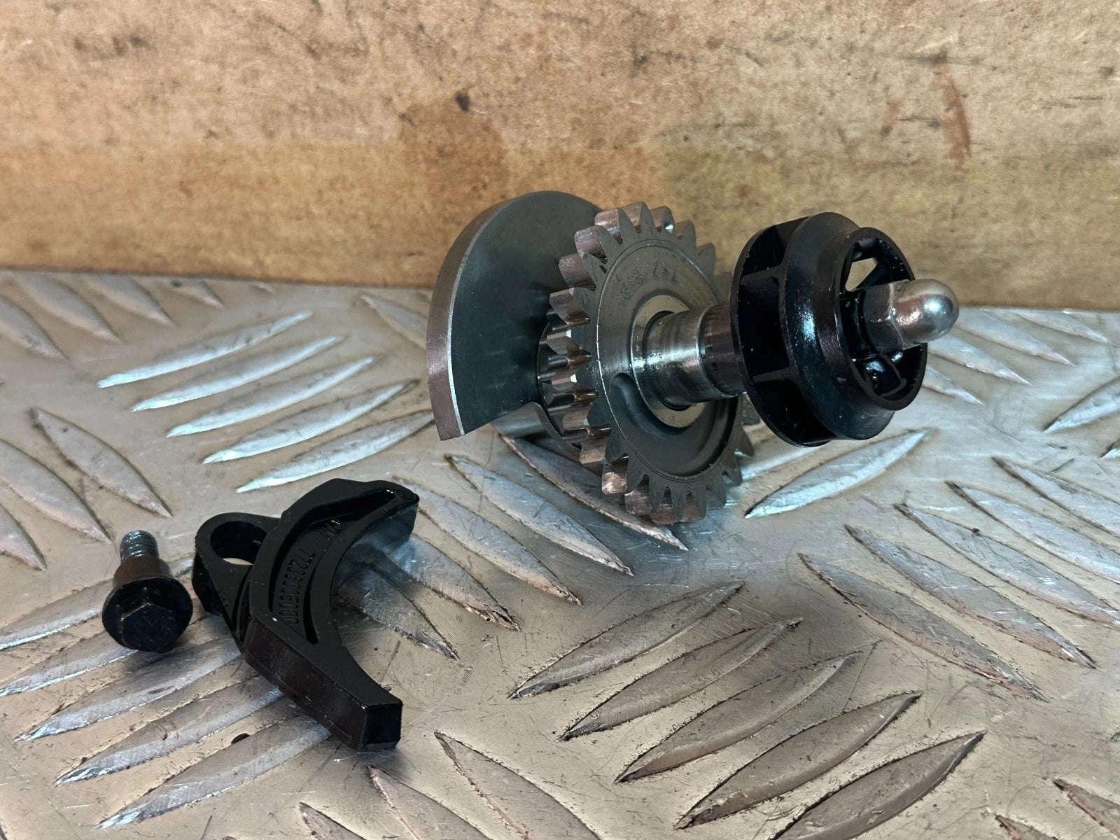 KTM SXF 350 Engine Water Pump Impeller & Balance Shaft Gear SXF350 XCF SX-F