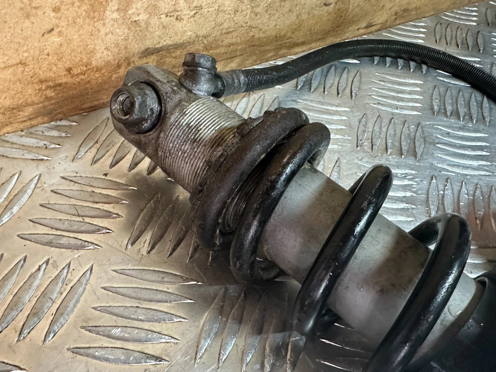 Kawasaki ZX600 Rear Shock Absorber Suspension ZX6 ZXR 1996 ZX600R