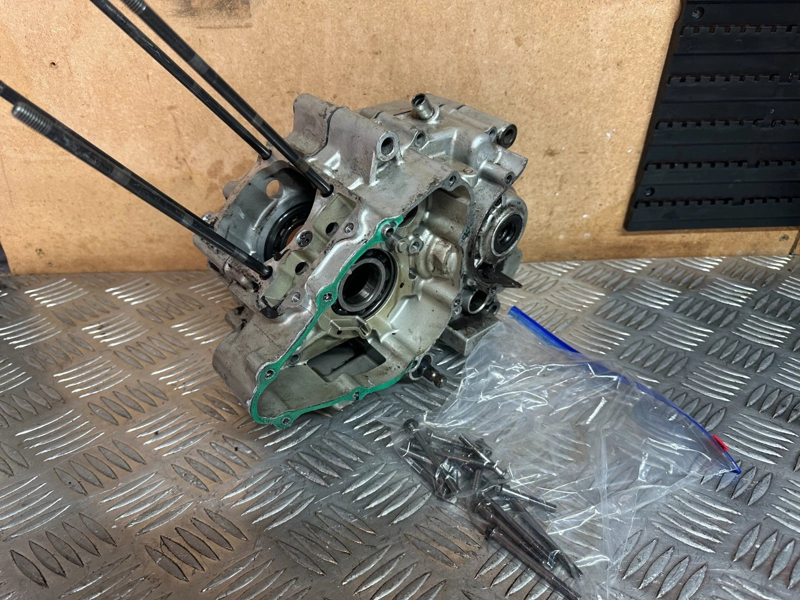 Honda CBR125R Crankcase Pair Of Matching Engine Crankcases 2005 CBR 125