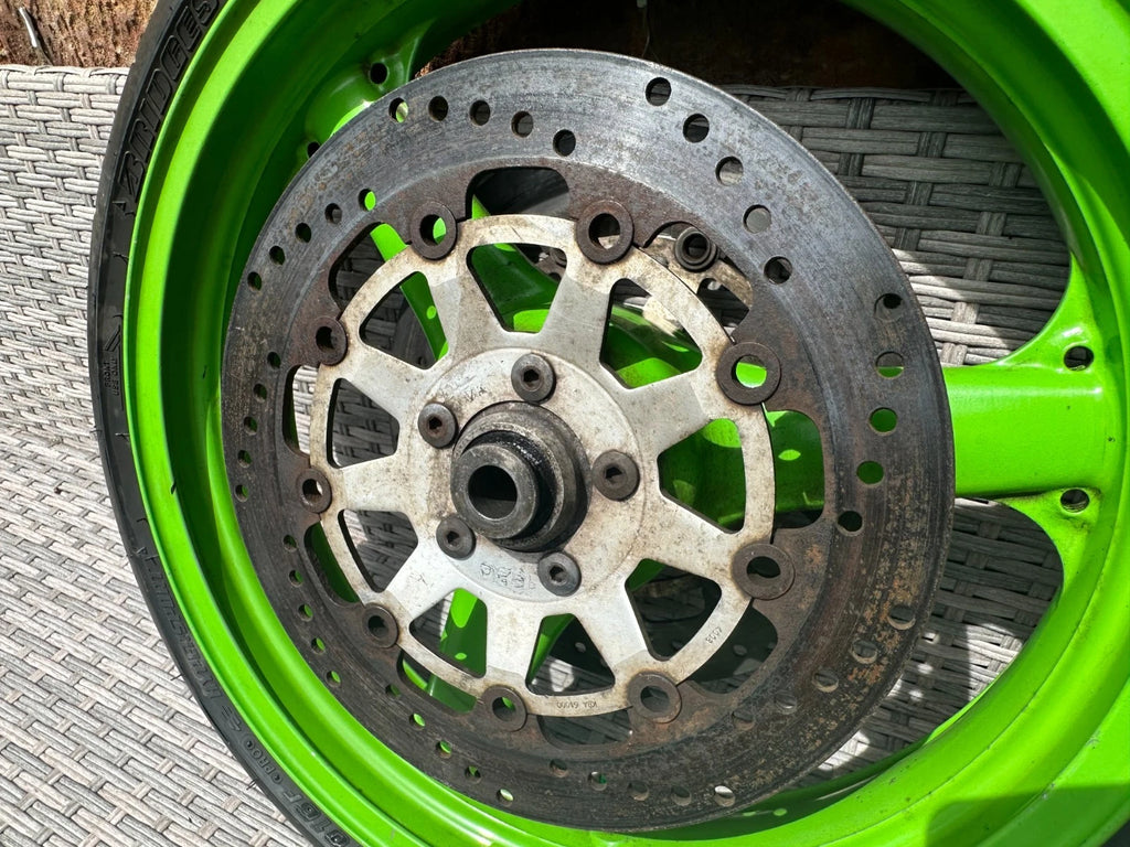 Kawasaki ZX600 Front Wheel + Discs & Good Bridgestone Tyre ZXR ZX600R