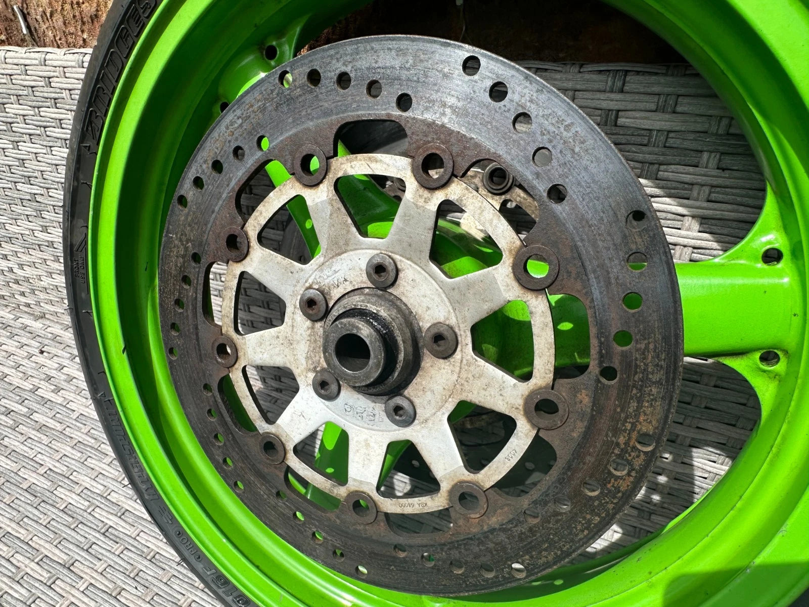 Kawasaki ZX600 Front Wheel + Discs & Good Bridgestone Tyre ZXR ZX600R