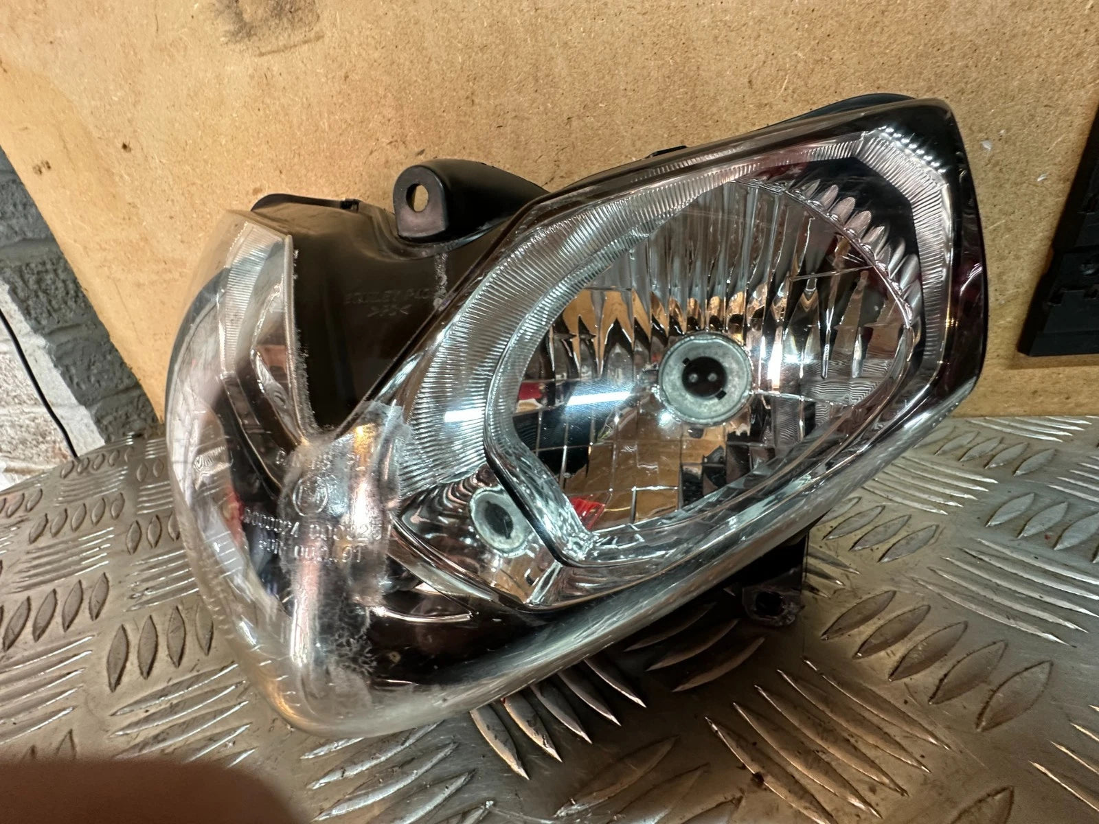 Honda CBR125R Headlight Front Light Nose With Loom 2005 CBR 125