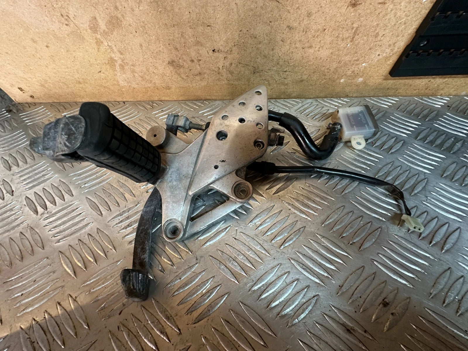 Honda CBR125R Rear Brake Master Cylinder + Foot Rest Hanger Peg 2005 CBR 125