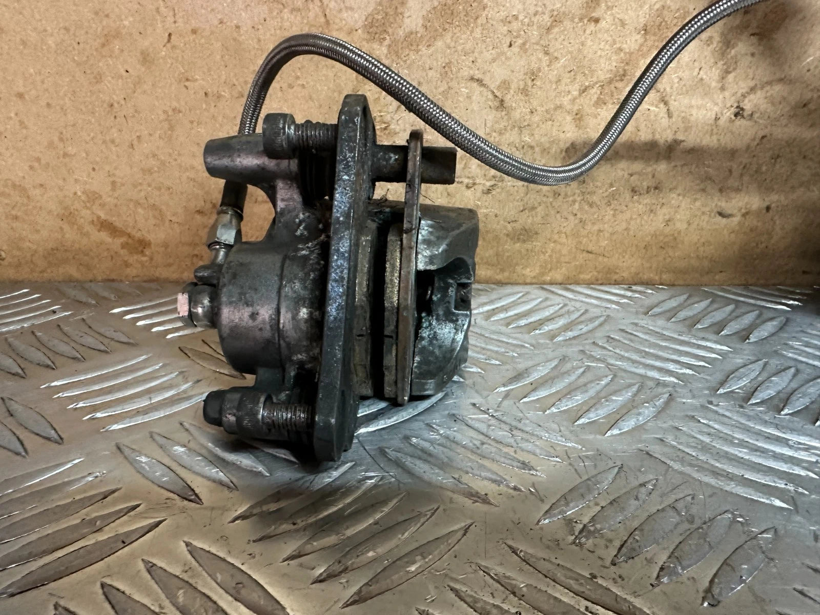 Kawasaki ZX600 Rear Brake Complete Master + Caliper + Foot Rest Hanger 1996 ZX6R
