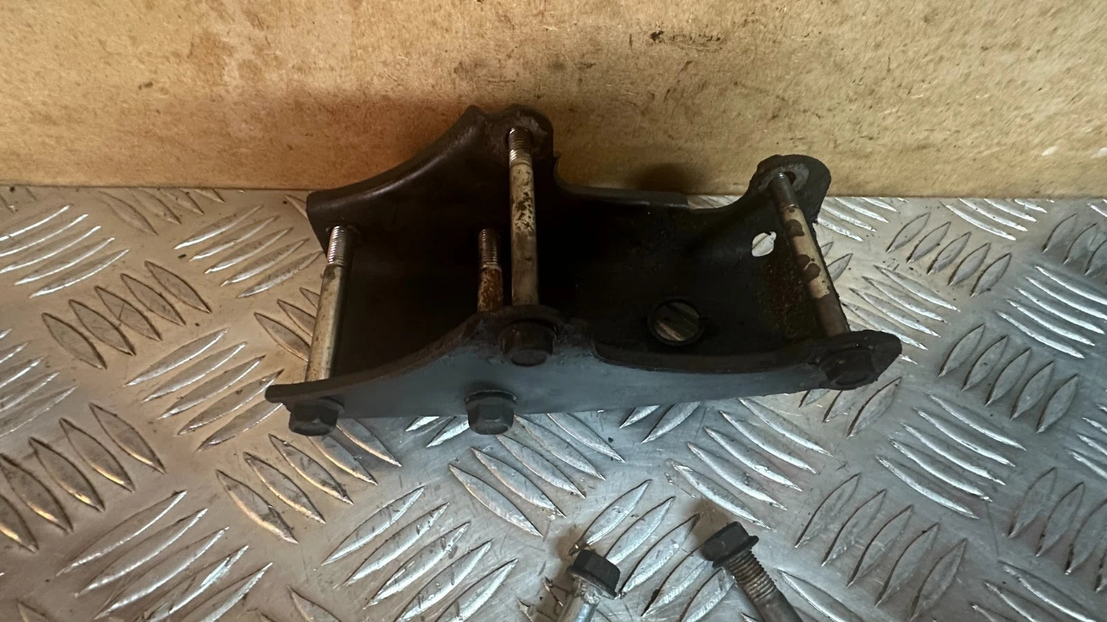 Honda CBF125 Engine Mount Set Bolts & Bracket 2012 CBF 125