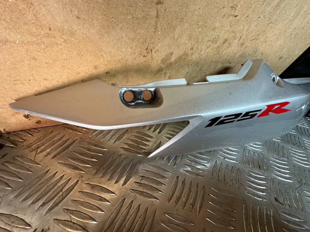 Honda CBR125R Right Rear Side Panel Fairing In Silver CBR125 2005 CBR 125