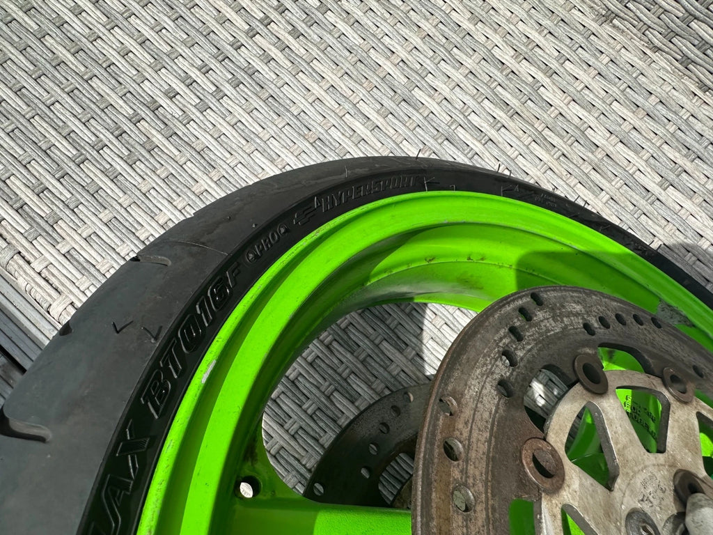 Kawasaki ZX600 Front Wheel + Discs & Good Bridgestone Tyre ZXR ZX600R