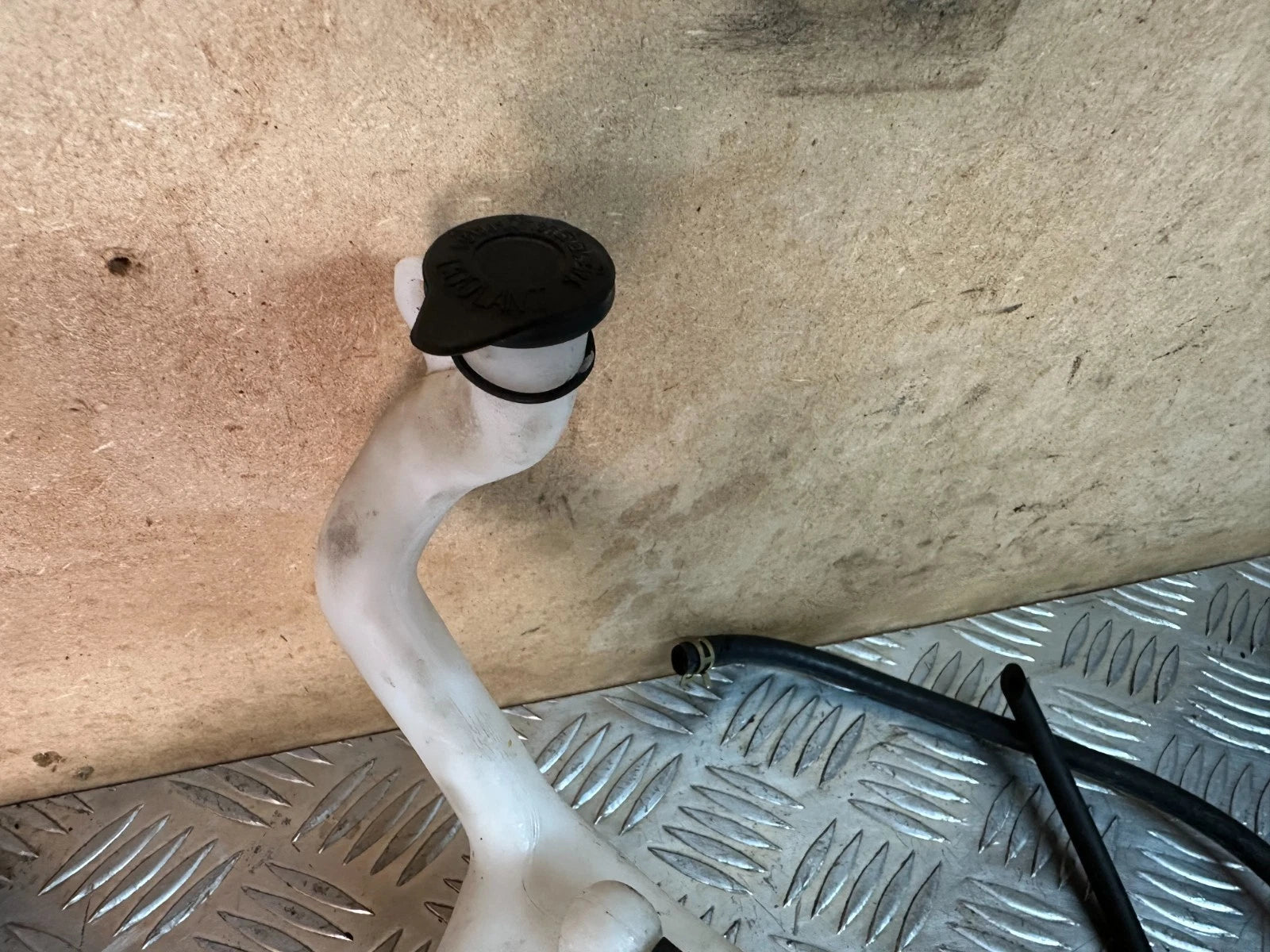 Honda CBR125R Coolant Header Tank Expansion Bottle 2005 CBR 125