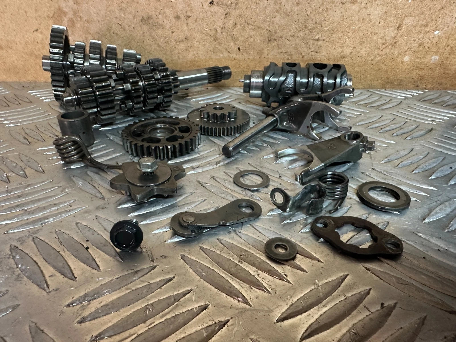 Honda CBR125R Gearbox Complete With Selector Drum & Forks CBR125 2005 CBR 125