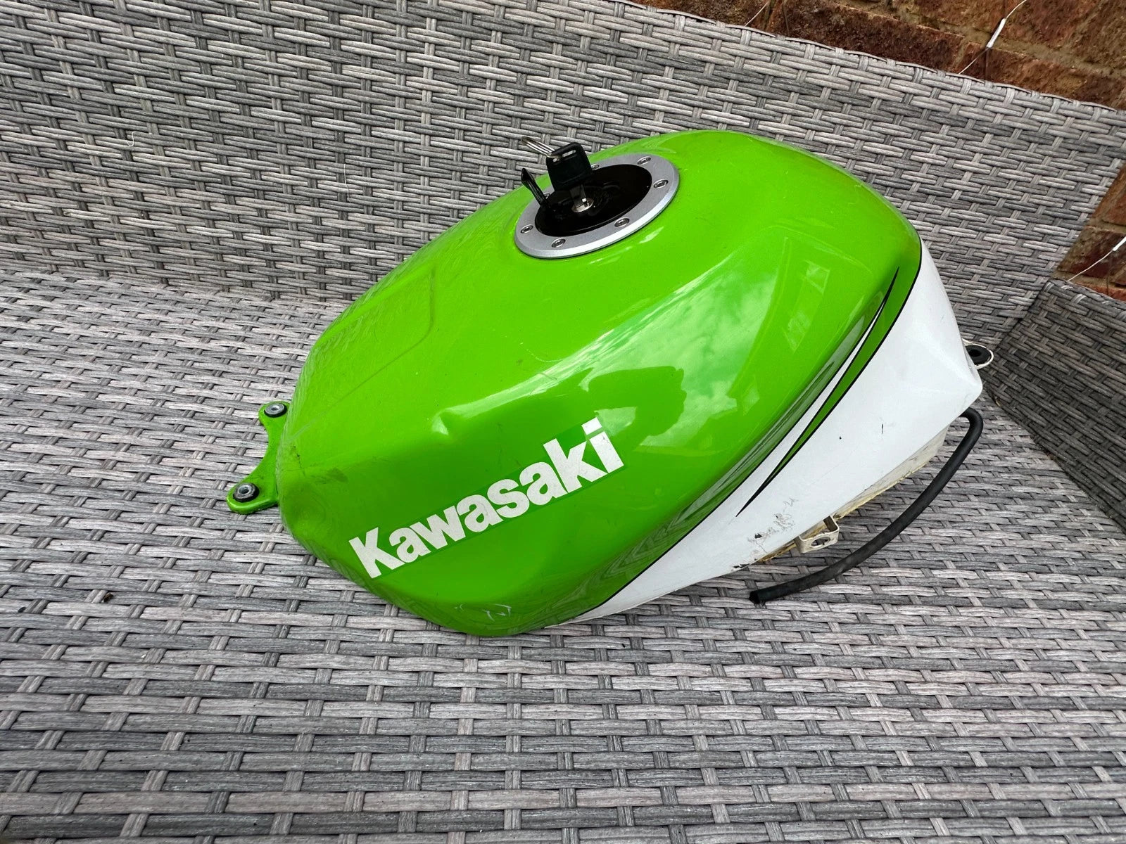 Kawasaki ZX600 Fuel Petrol Gas Tank With Cap & Key F2 F3 1996 Ninja ZX6R