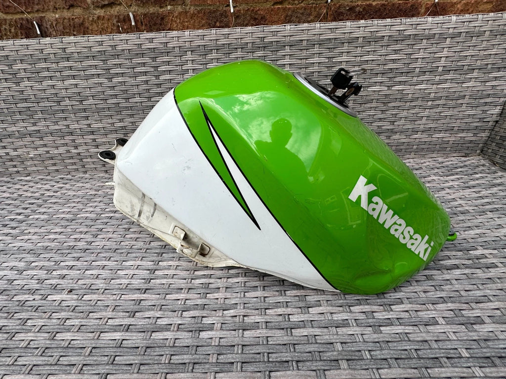 Kawasaki ZX600 Fuel Petrol Gas Tank With Cap & Key F2 F3 1996 Ninja ZX6R
