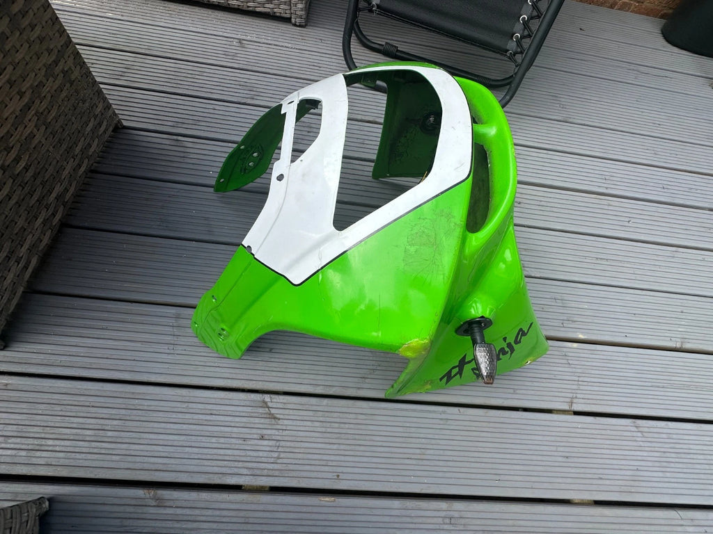 Kawasaki ZX600 Nose Cone Front Fairing Headlight Surround F2 F3 1996 Ninja ZX6R