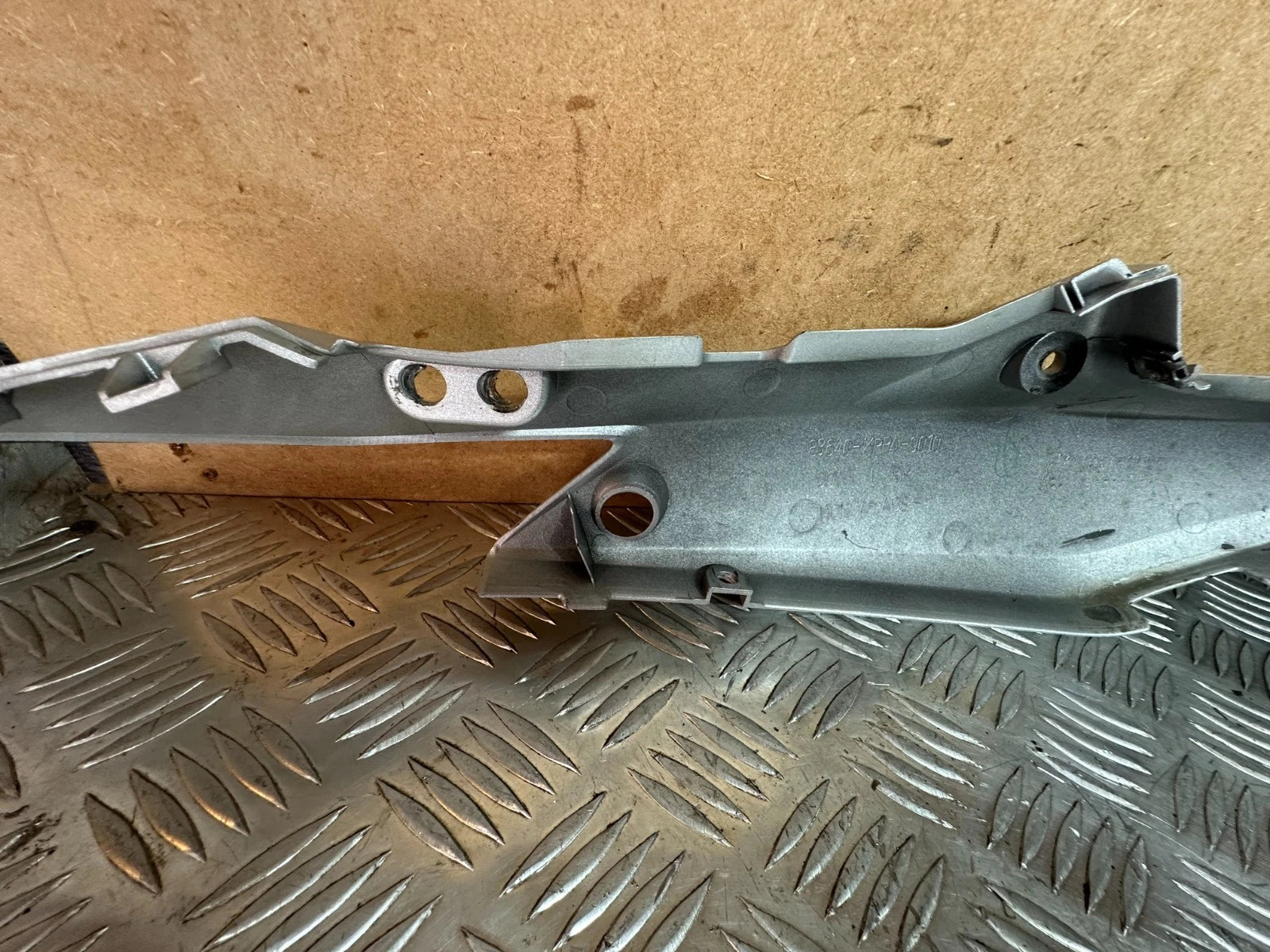 Honda CBR125R Left Rear Side Panel Fairing In Silver CBR125 2005 CBR 125